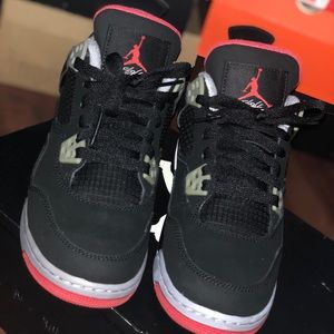 Air Jordan 4